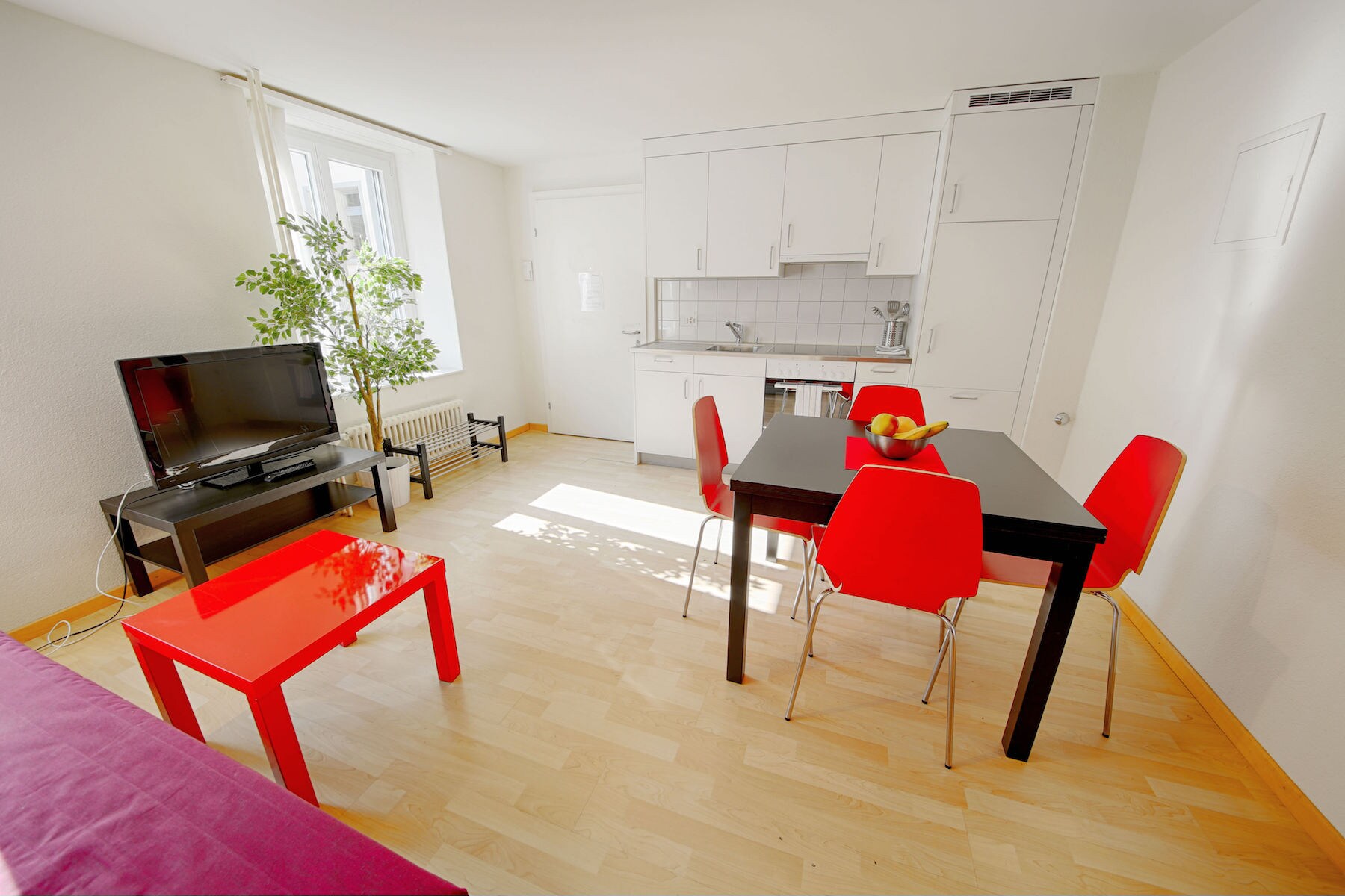 ZH Keita - Stauffacher HITrental Apartment