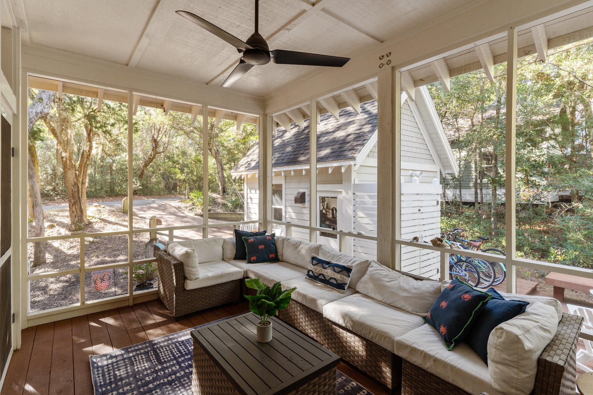 Screened Porch Living