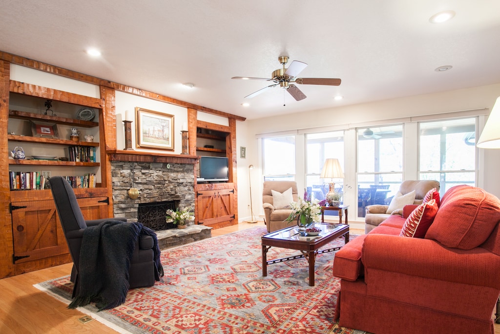 Open living area that flows into a well-equipped kitchen—ideal for group meals.