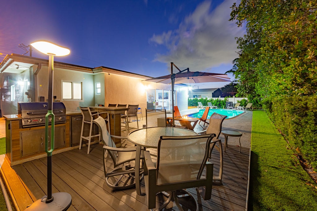 Welcome to GlamHomes! Ready to have the best time in Miami?