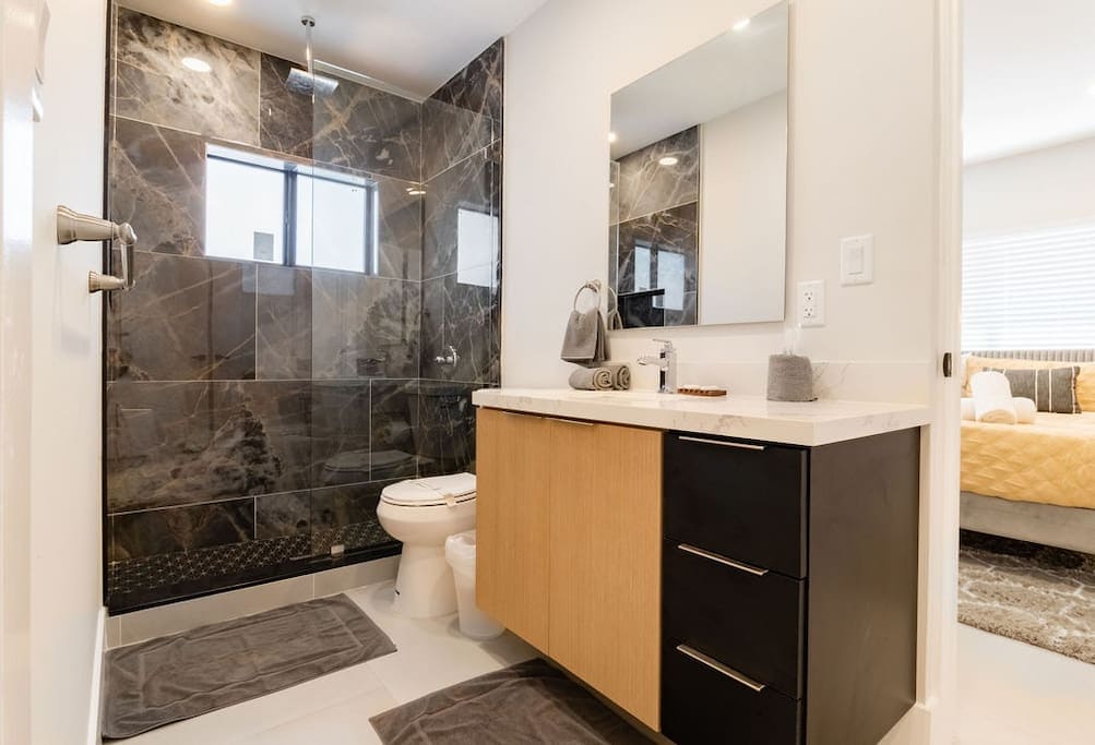 JACK AND JILL full shared bathroom for bedrooms 1/2.