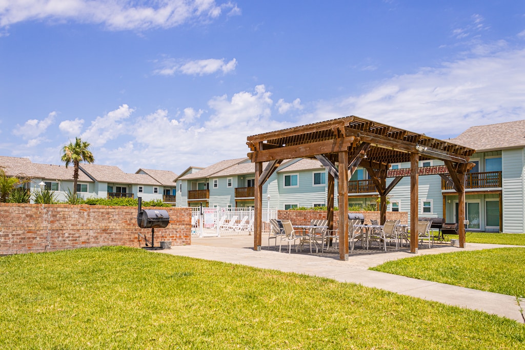 Shared Grilling Area (Charcoal)