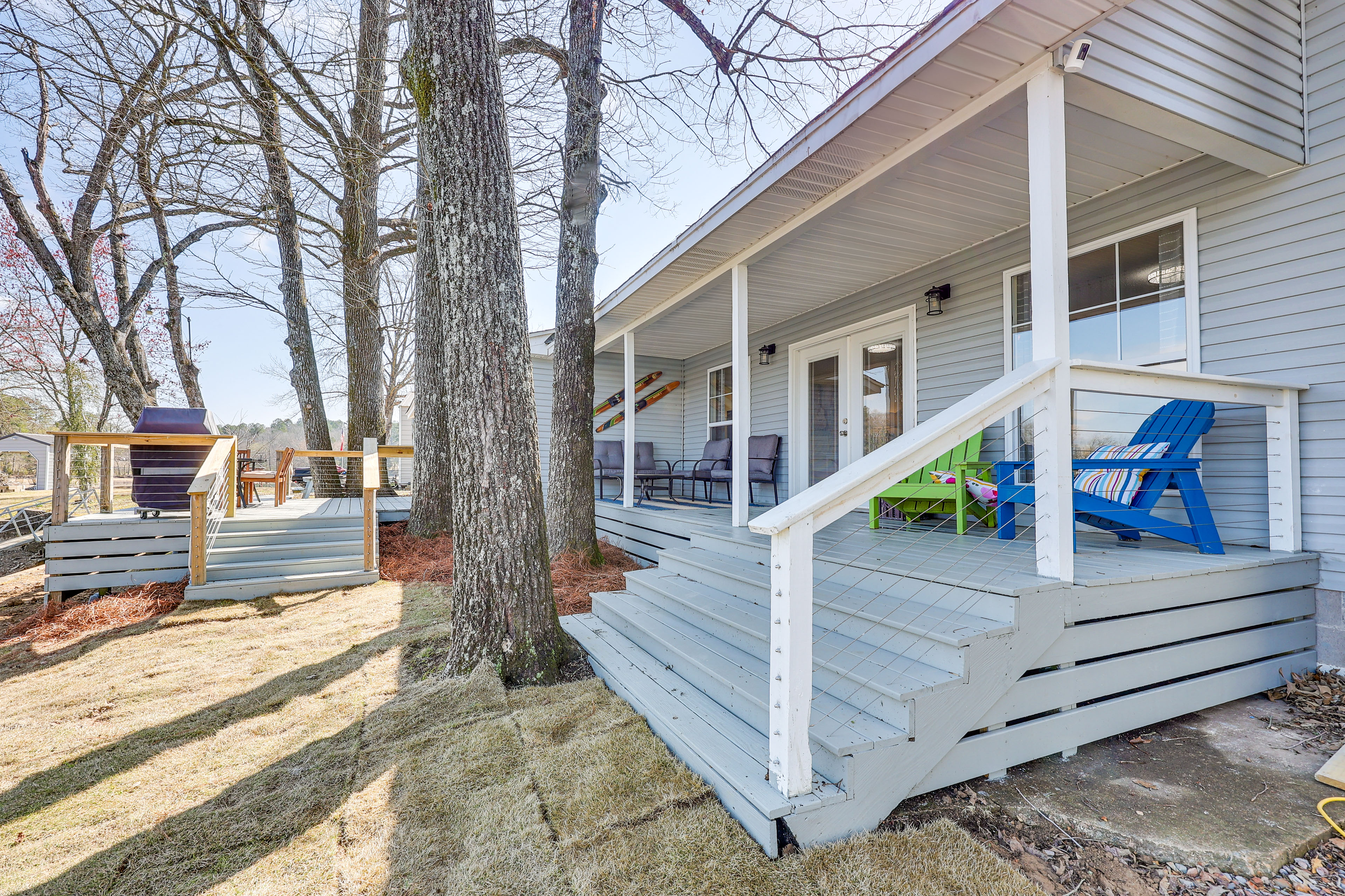 Waterfront Home on Lake Hamilton w/ Dock & 2 Decks