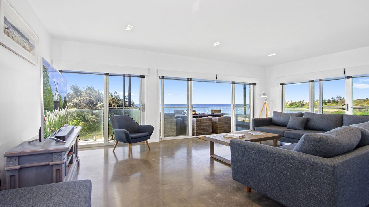 Property Image 2 - Catalina
