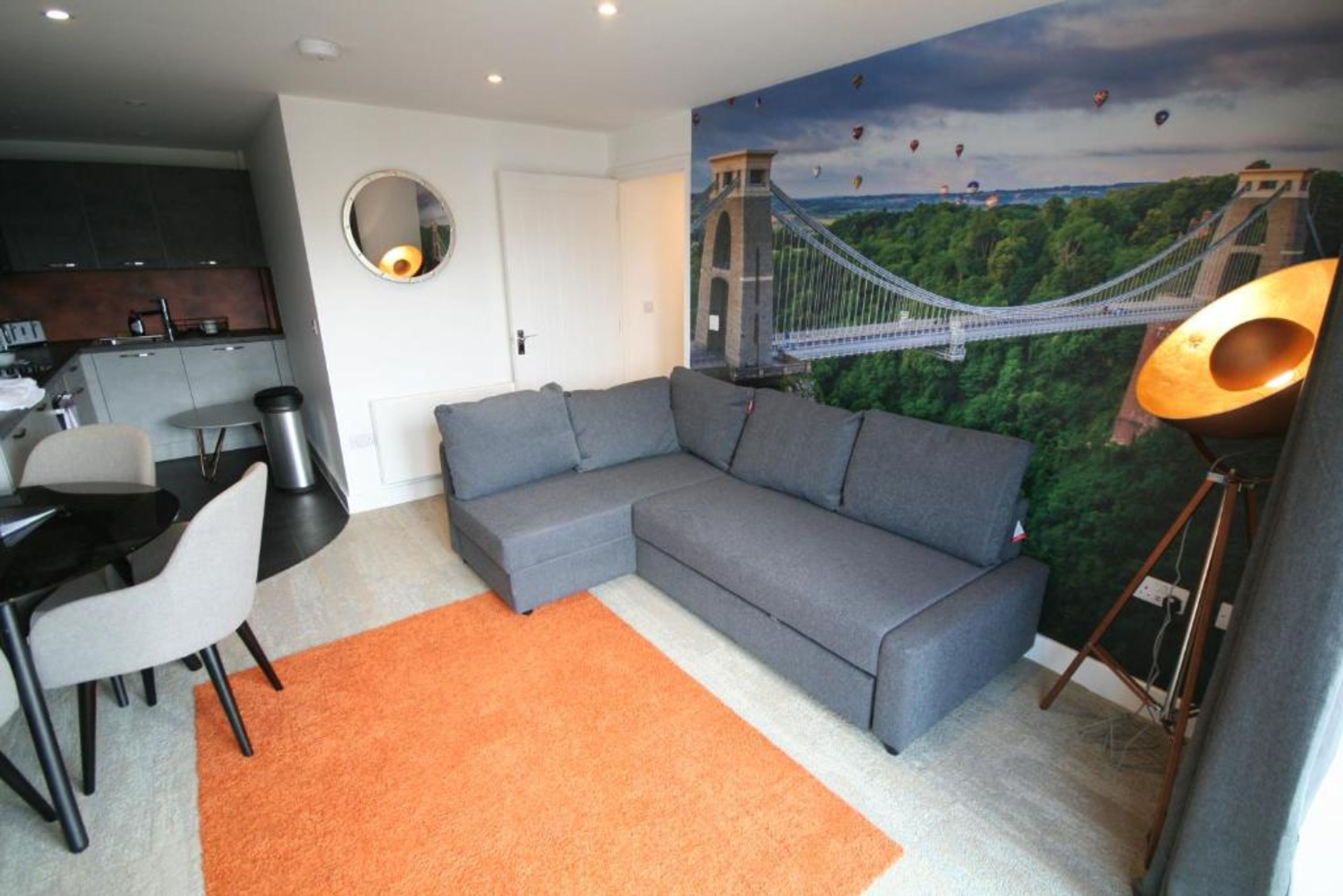 Property Image 1 - Your Apartment Brunel Loft - No 2