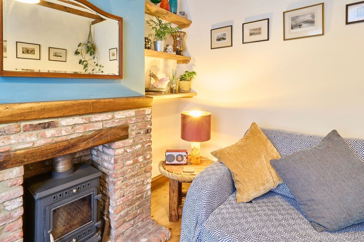 Ethelbert Cottage, Broadstairs - Host & Stay