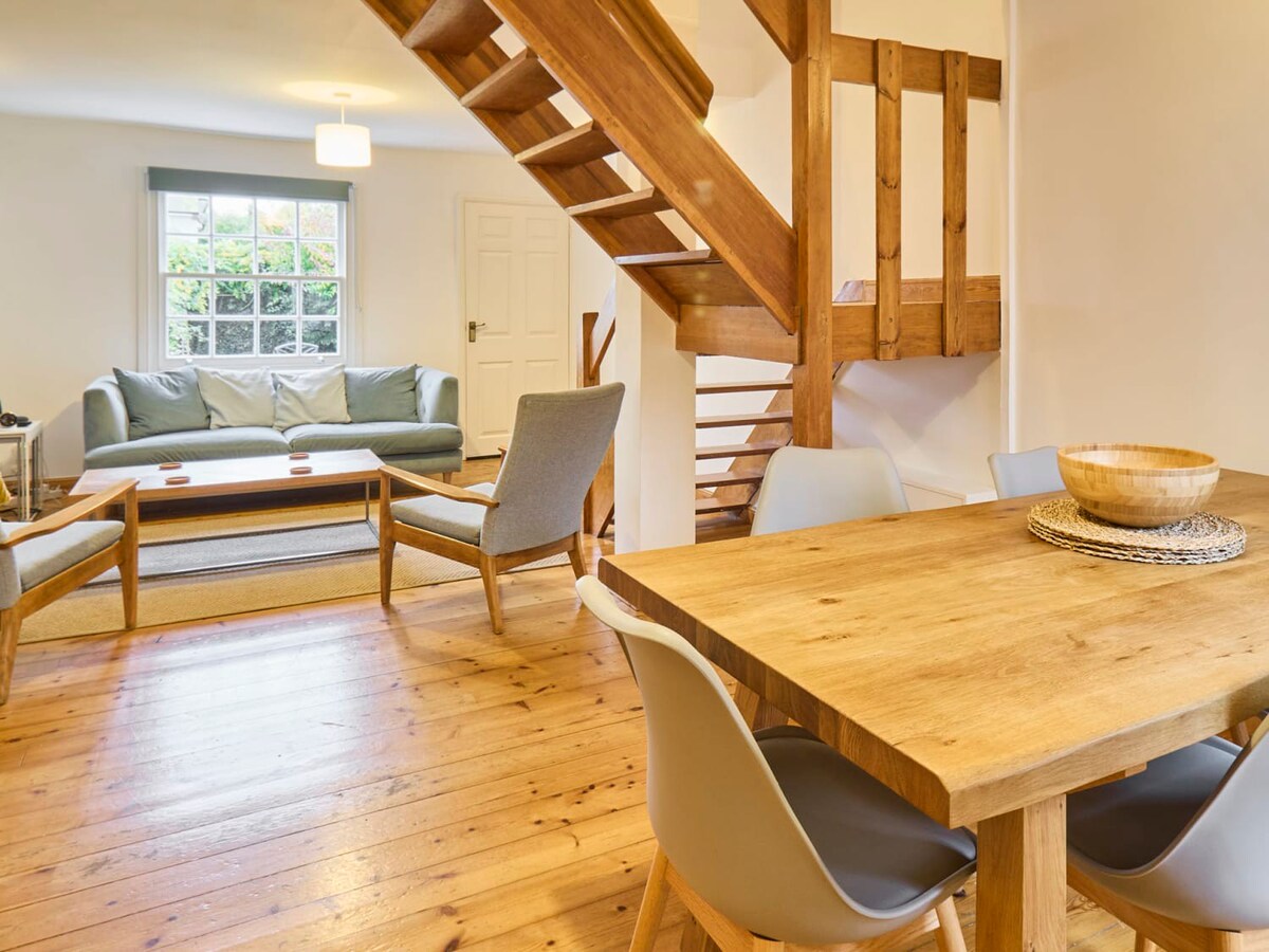 New Street, Canterbury - Host & Stay