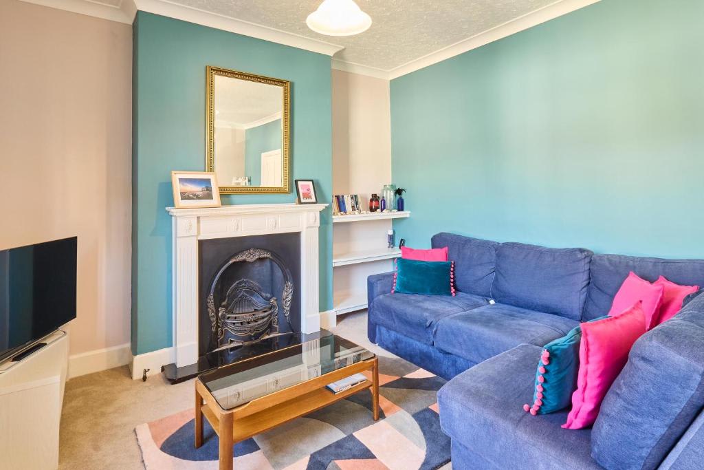 Westbrook Road, Margate - Host & Stay