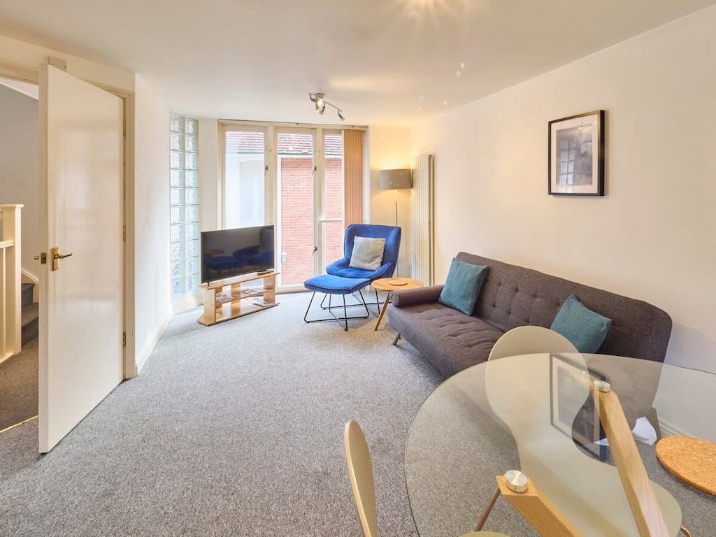 Queen's Corner, Canterbury - Host & Stay