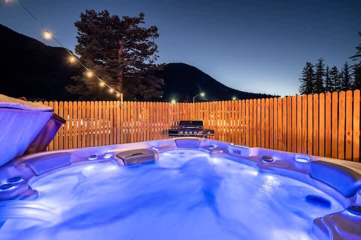 Property Image 2 - Mountain Retreat- Hot Tub- Mtn Views- Kid Friendly