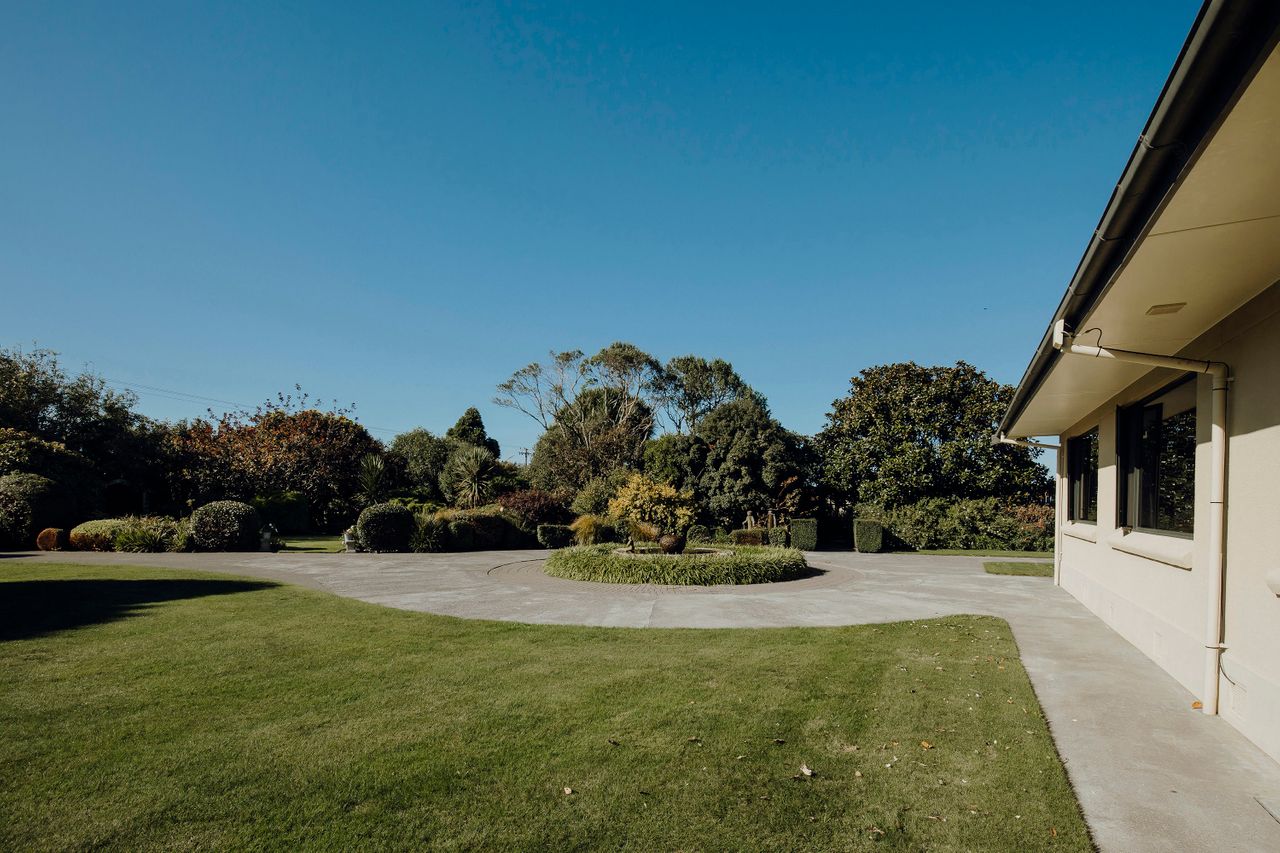 Property Image 1 - MT Taranaki Vista