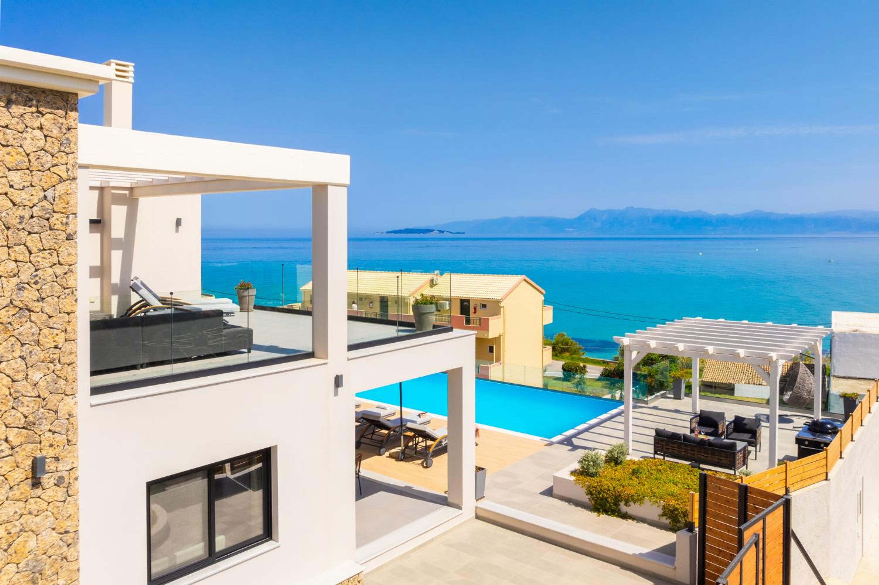 Property Image 2 - Villa Halcyon in St  Stefanos Bay