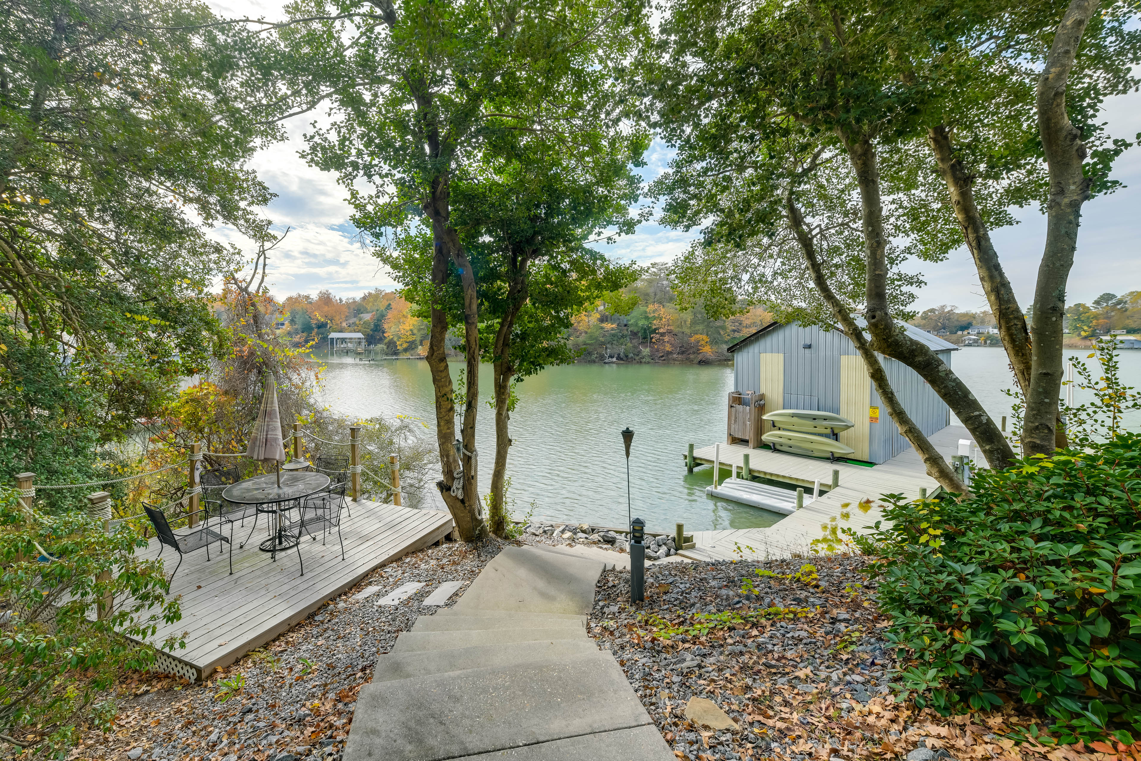 Property Image 2 - Waterfront Topping Vacation Home w/ Boat Dock!