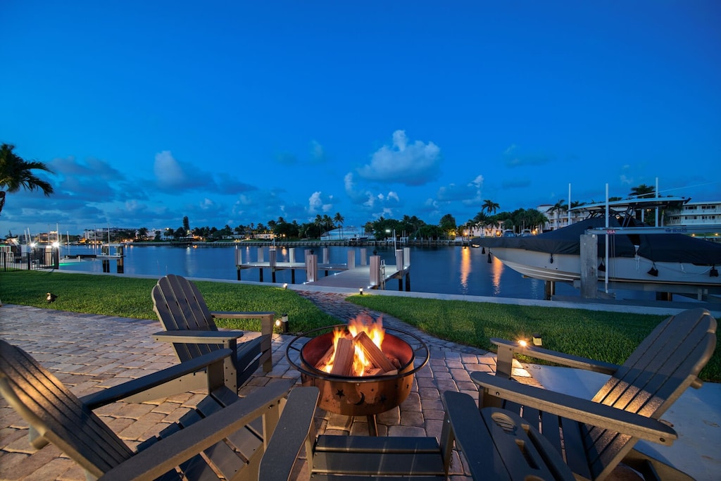 Main intracoastal waterway - you'll see boats of all sizes go by all day