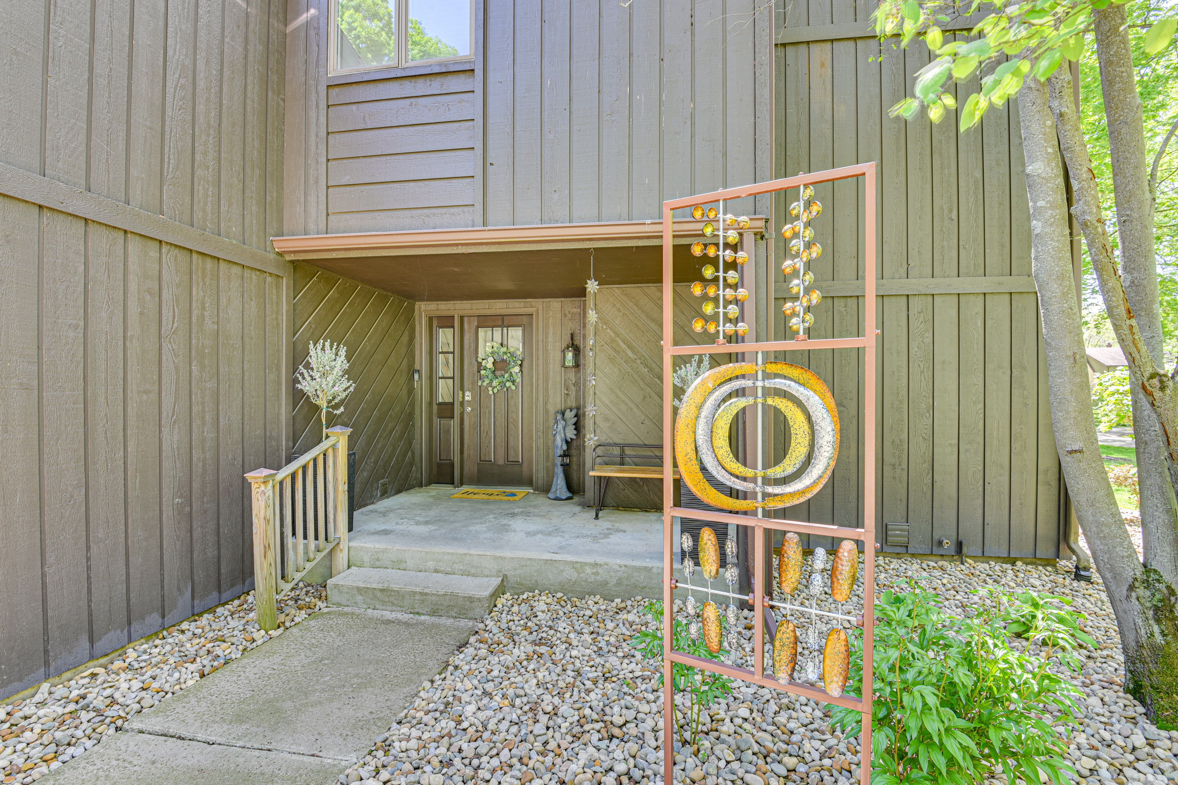 Cassopolis Vacation Home - Walk to Diamond Lake!