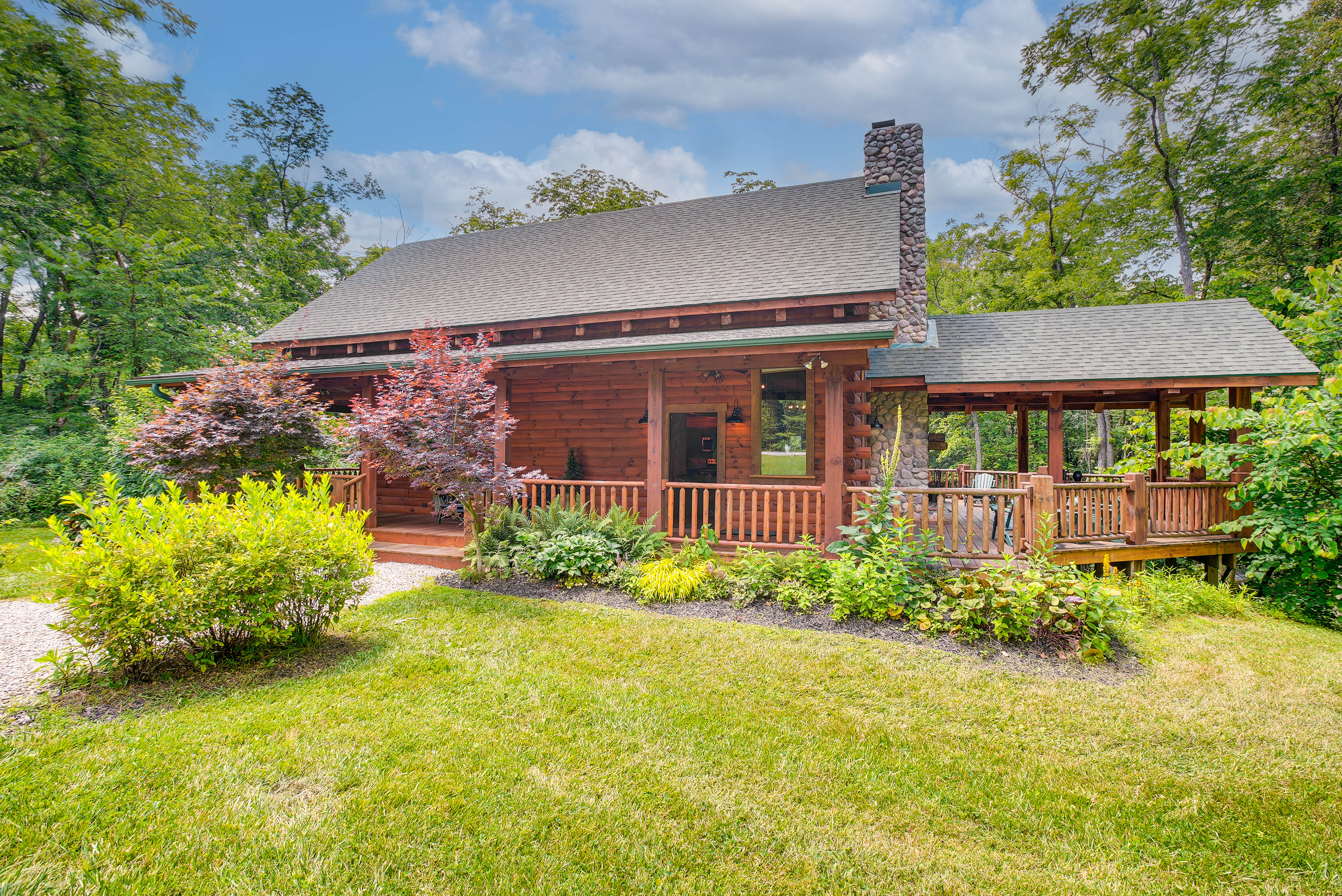 Property Image 2 - Rustic Laurelville Cabin w/ Hot Tub & Sauna!