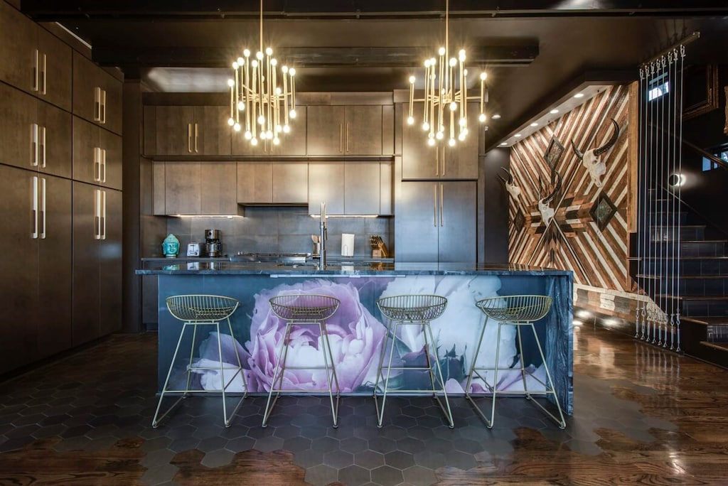 This striking home is the perfect backdrop to your group trip! 