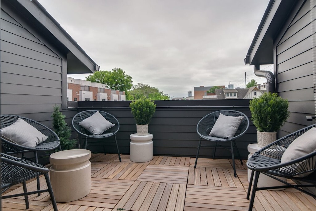 Head up to the rooftop for laid-back summer vibes, the perfect spot to lounge, sip, and soak it all in.