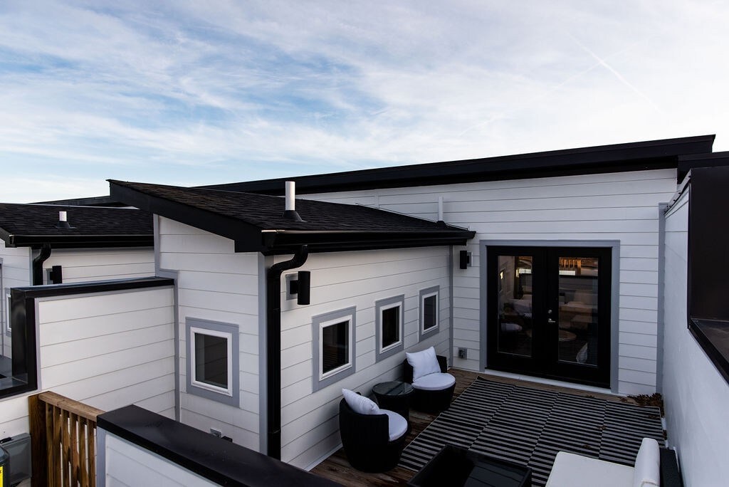 Take in the Nashville skyline and soak up the beautiful weather!