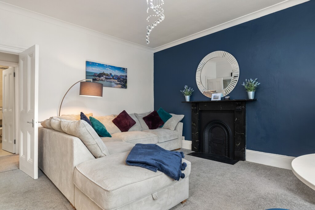 Tenby Apartment - Lovely Sea Views