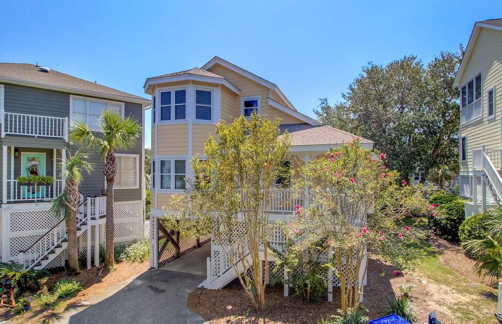 Welcome to 72 Pelican Bay