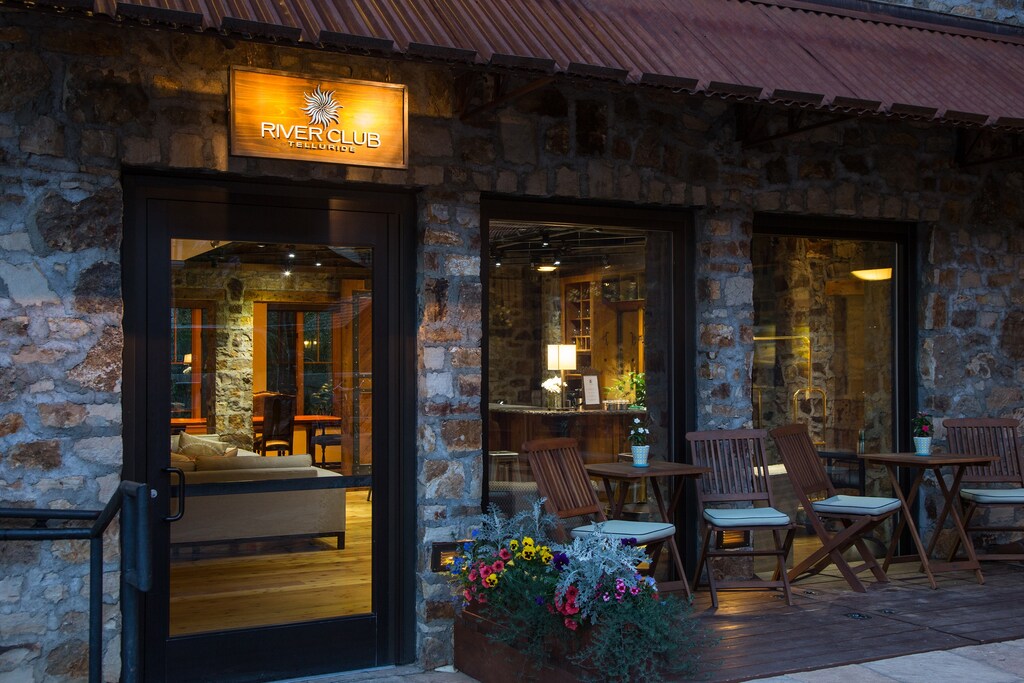 7 - evening exterior