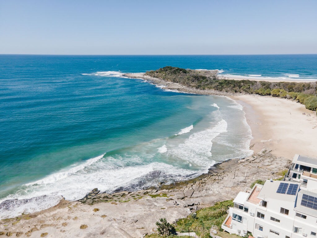 Absolute Oceanfront - Yamba Accommodation - Location Shot