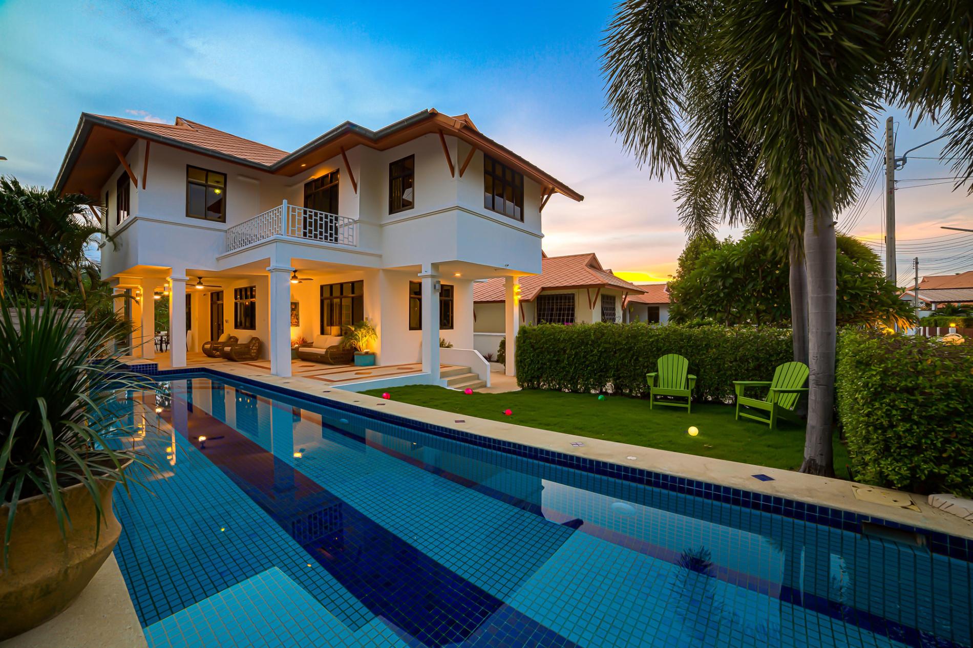 Property Image 1 - Modern Pool villa, 4 Bedroom Close to Beach (HV)