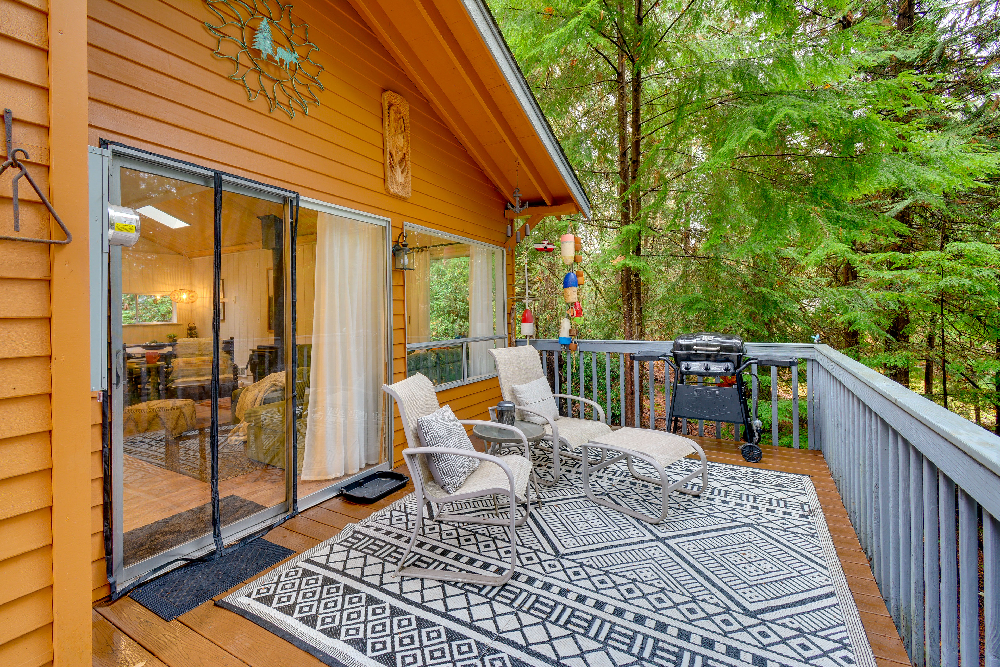 Property Image 1 - Harstine Island Cabin w/ Fire Pit: Walk to Beach!