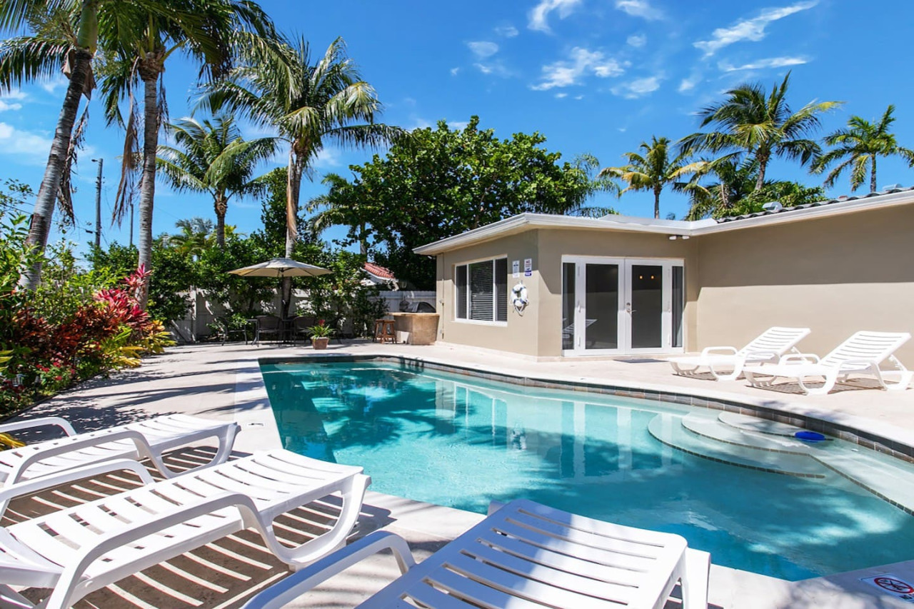 Property Image 1 - Elegant 4BR Villa Heated Pool Near Hollywood Beach