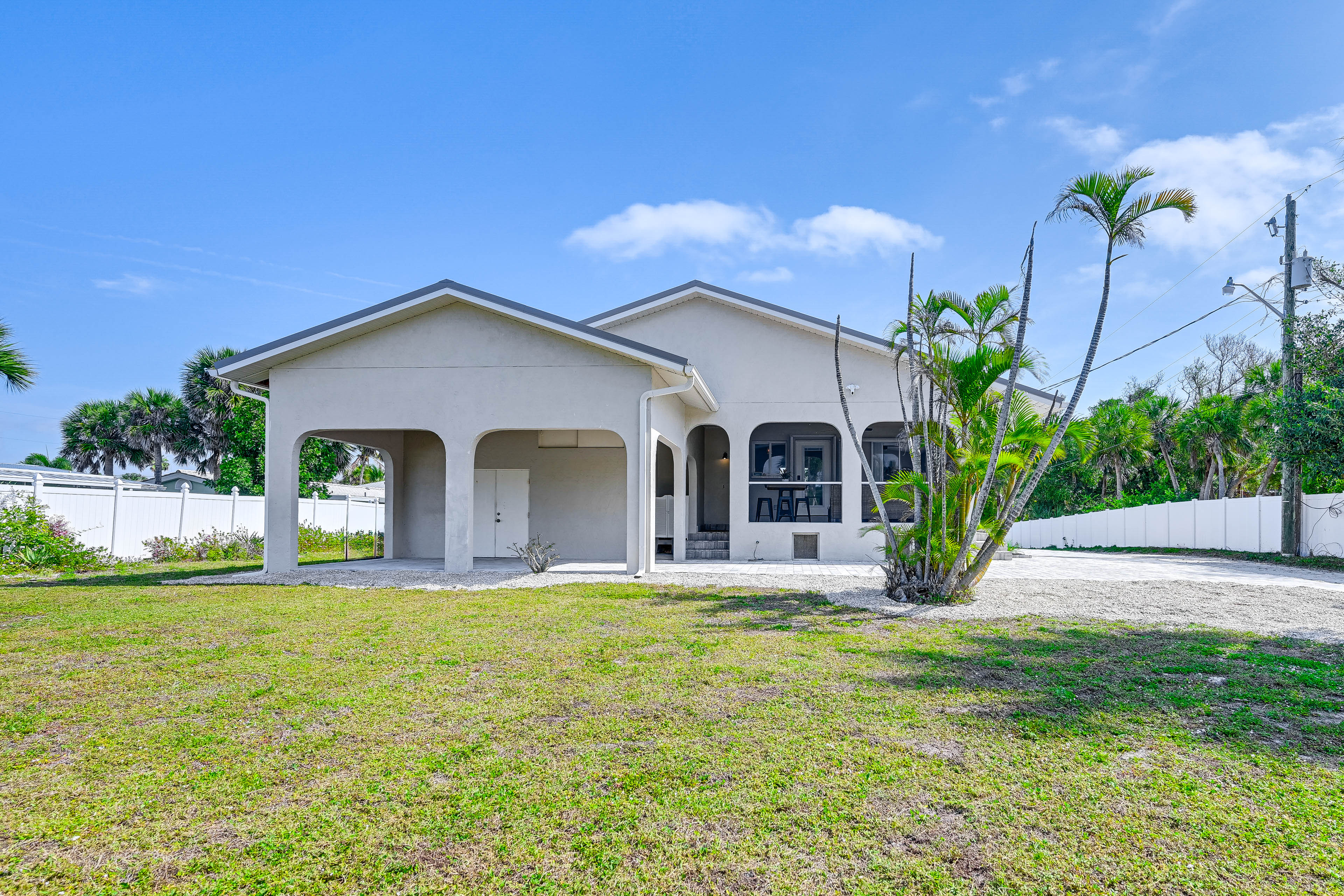 Property Image 2 - Manasota Key Home w/ Screened Porch: Walk to Beach