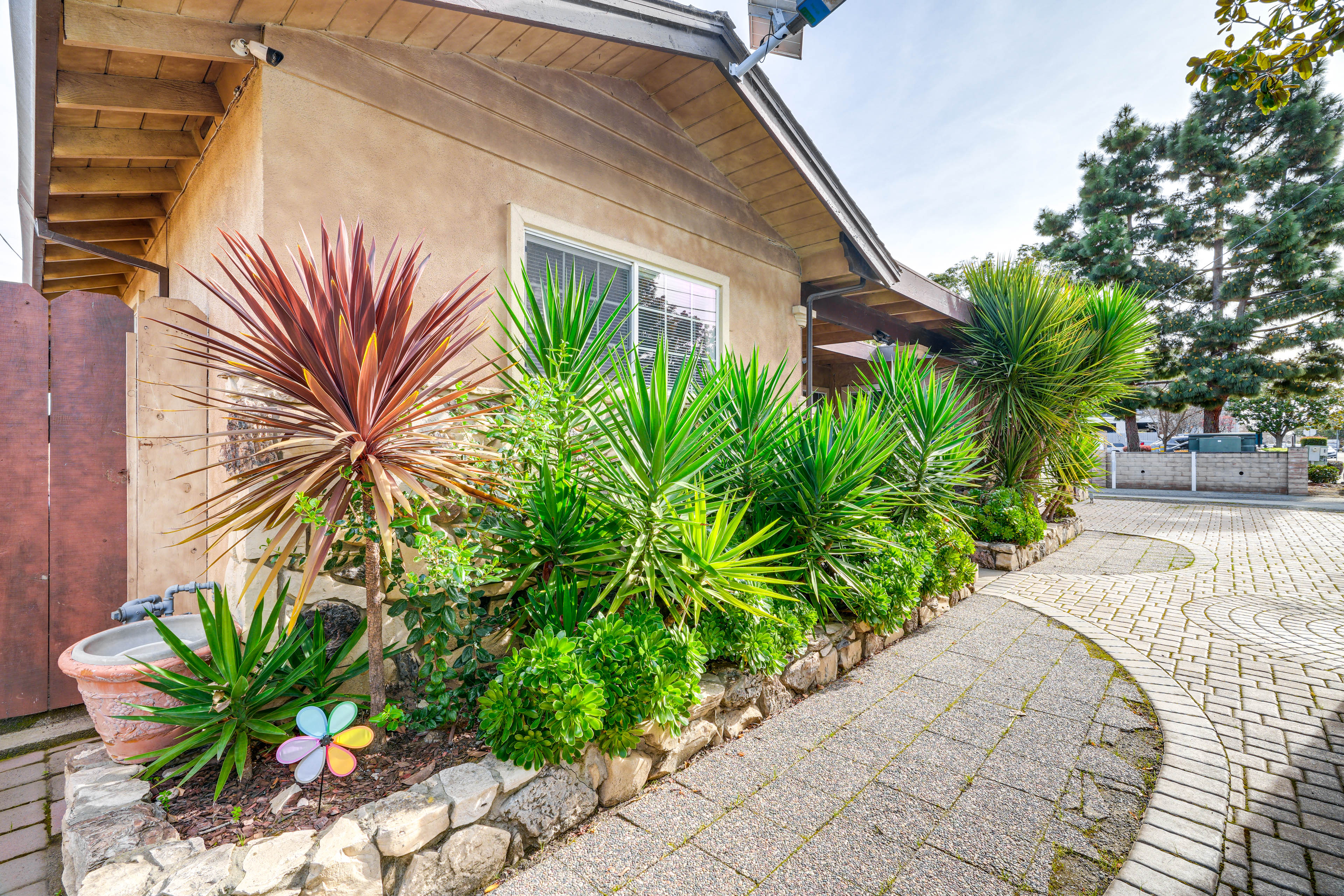 Property Image 2 - Quiet South Salinas Home: Next to SVMH!