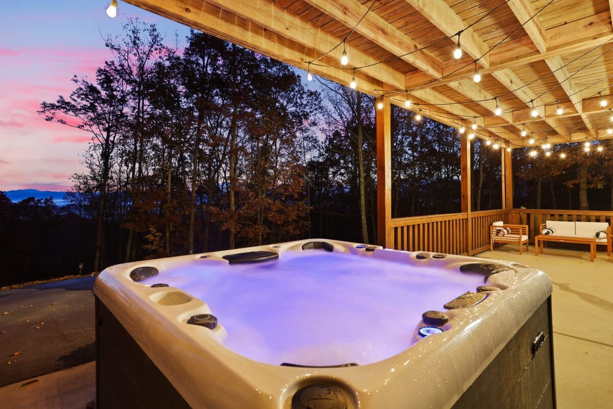 Private Mountain Getaway Movie Theater Hot Tub Home Rental in