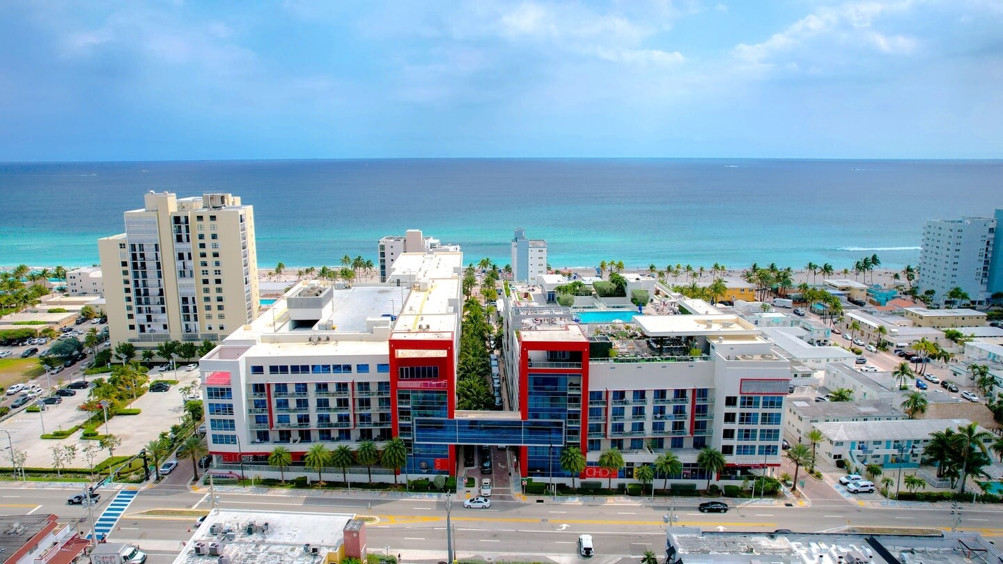 Luxury Corner unit | Wraparound Ocean Balcony-CS1