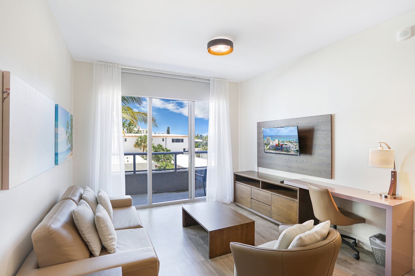 Property Image 2 - CH Luxury Condo With Den & Partial Ocean View-CS20