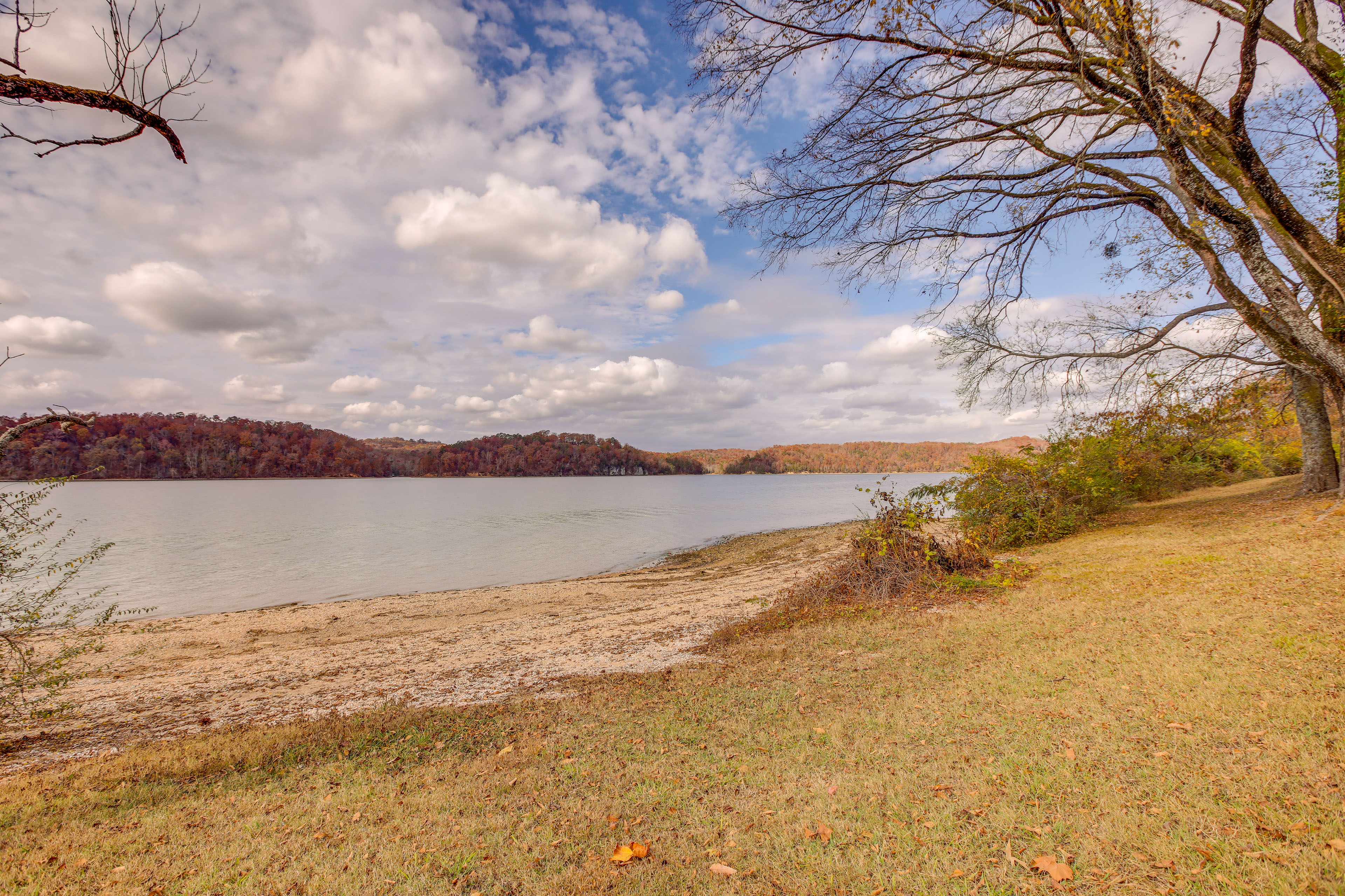 Property Image 1 - Pet-Friendly Chattanooga Cabin w/ Hot Tub & Kayaks