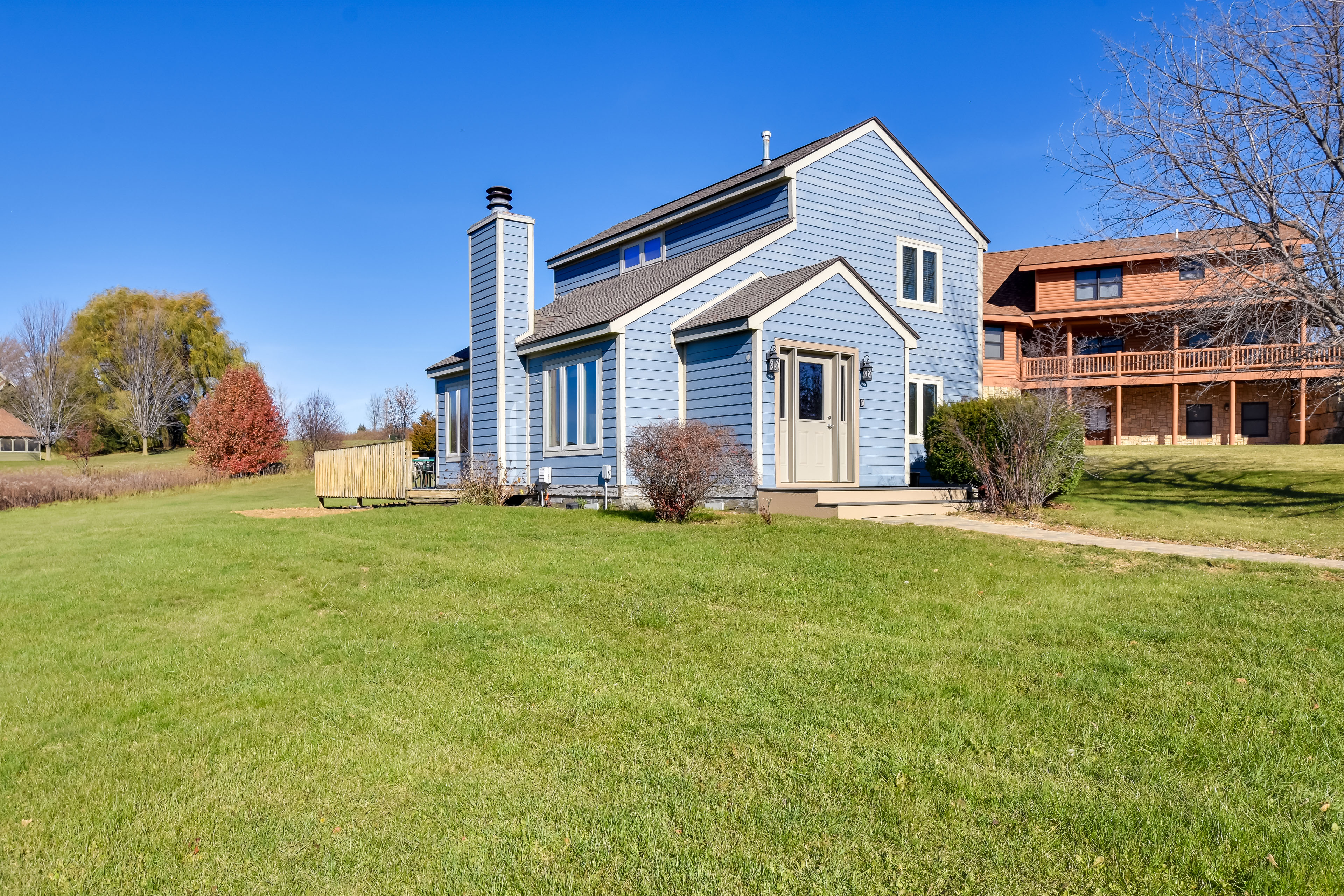 Property Image 1 - Cozy Illinois Abode w/ Deck & Grill, Near Golfing!