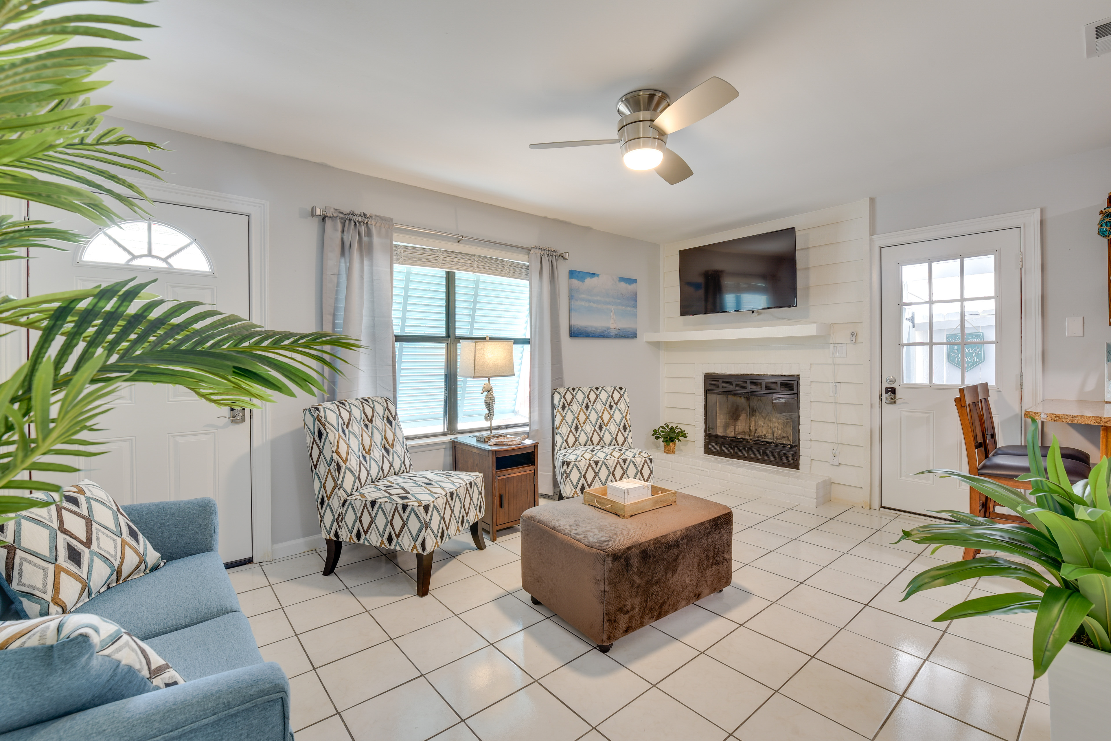 Property Image 2 - Fort Walton Beach Cottage w/ Patio & Hot Tub!