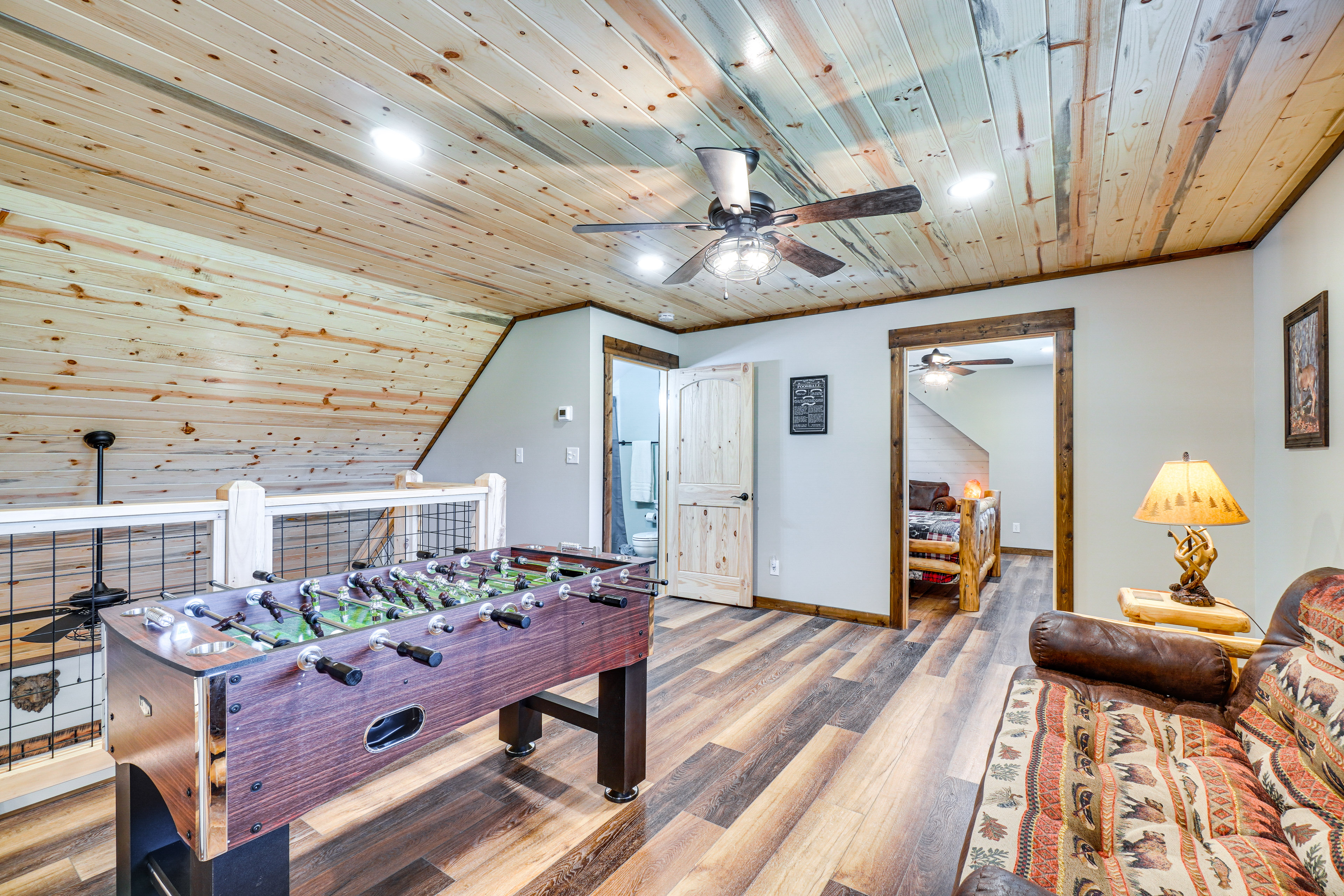 Modern Cabin w/ Hot Tub: Near Tail of the Dragon!