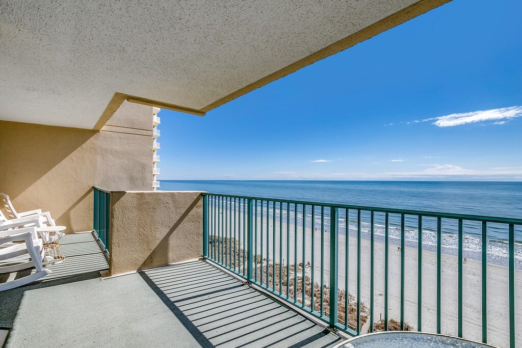 Enjoy your morning coffee or evening cocktail with uninterrupted views of the sparkling Atlantic Ocean.