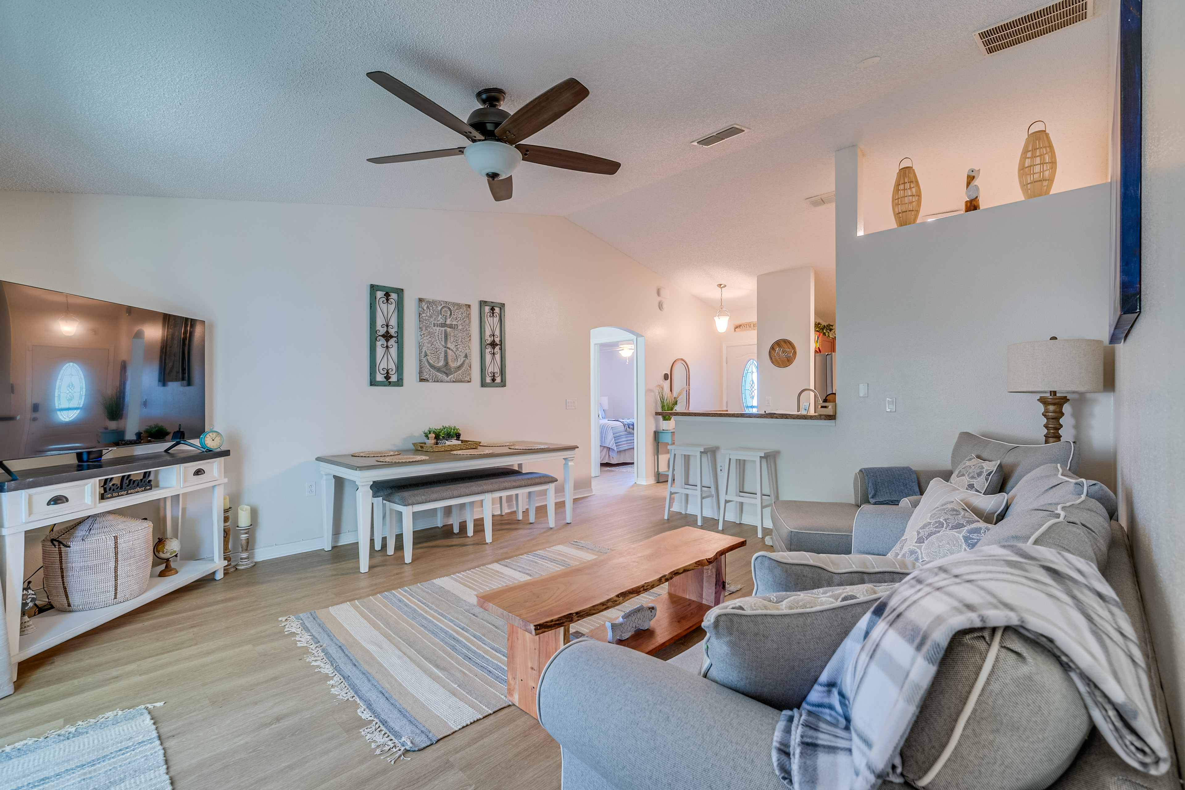 1 Mi to Golf: Citrus Springs Retreat w/ Fire Pit!