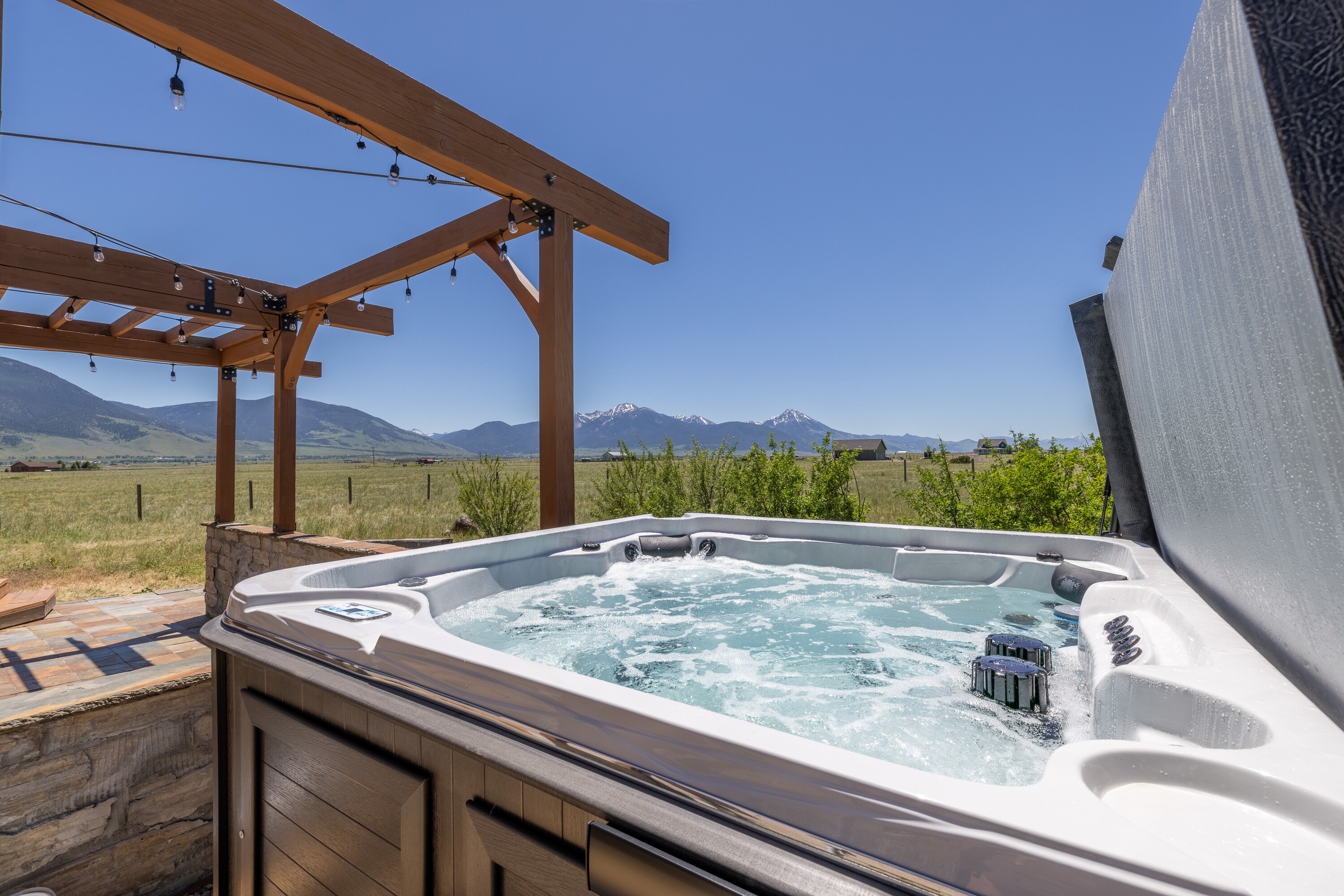 Property Image 1 - NEW! Private Hot Tub | Dog Friendly | Summer Retreat in Paradise Valley!