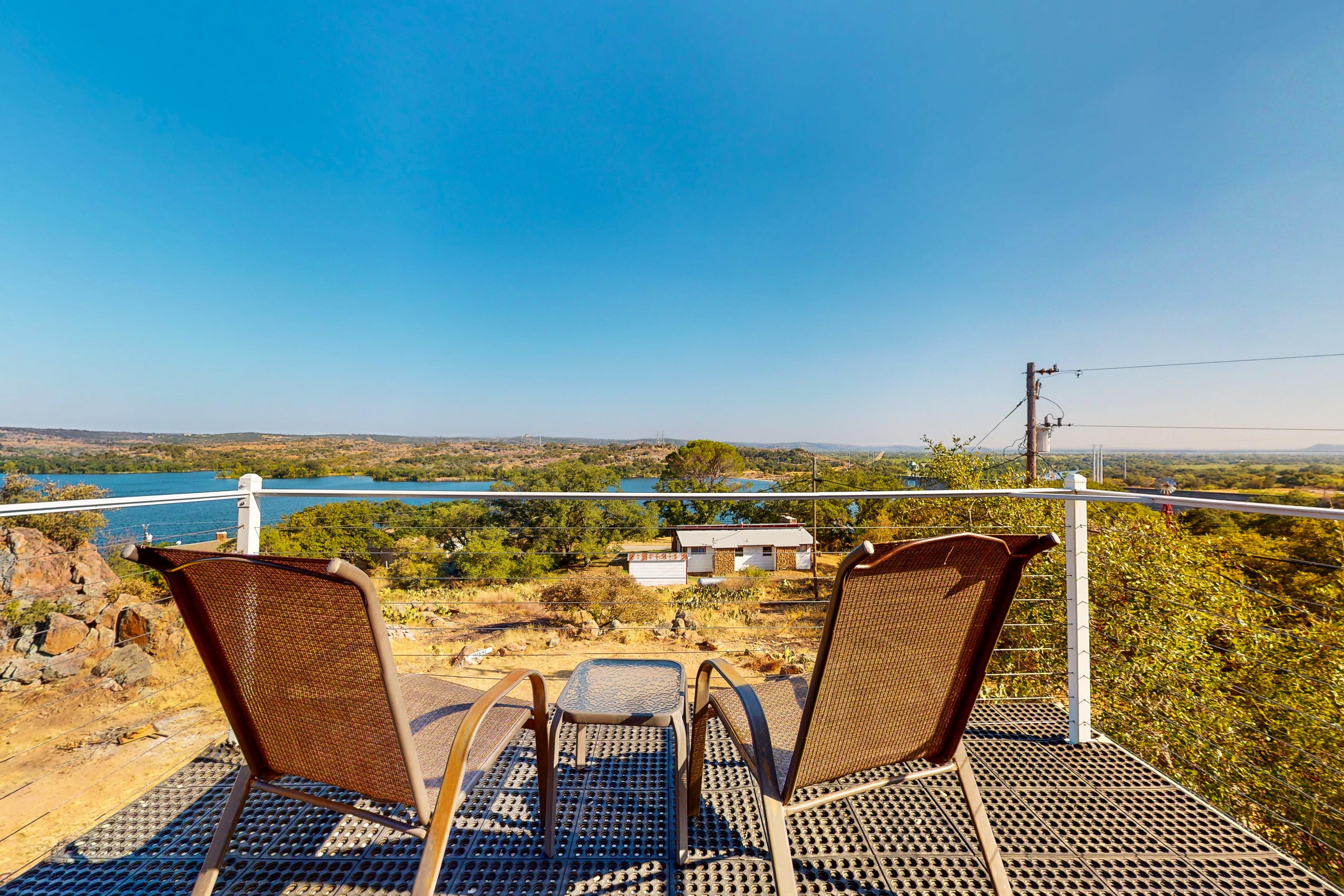 Property Image 2 - Granite Peak Vista - Inks Lake