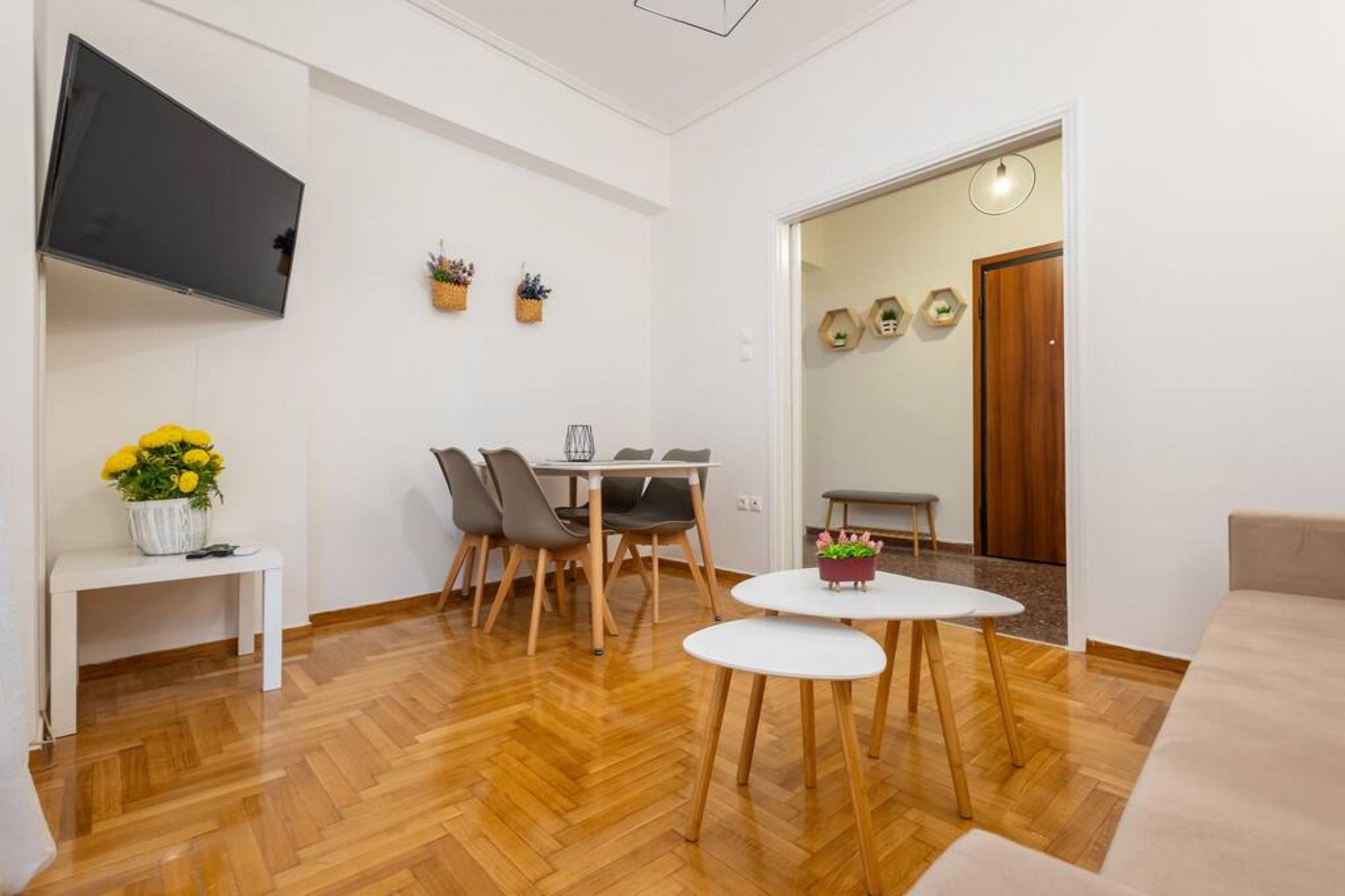 Roubnb Acropolis Museum 1BD Apt