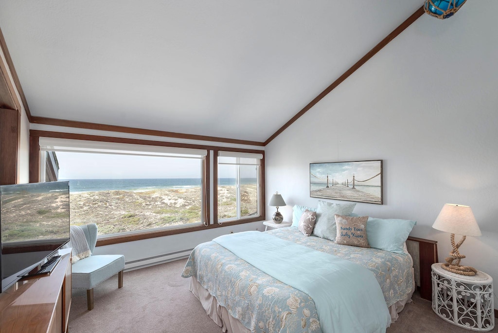 Bedroom #1, Cal King, TV, Bay View, En Suite, Upstairs