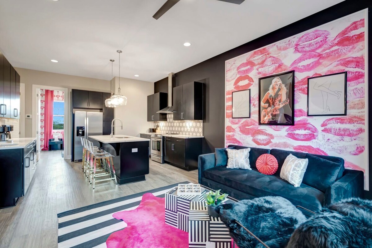 Experience the heartbeat of Music City in our chic open-concept rental! Sip coffee in the stylish kitchen and toast on the plush sofa before exploring Nashville. Perfect for bachelorette parties and family trips! Book with Misfit Homes for an unforgettable stay!