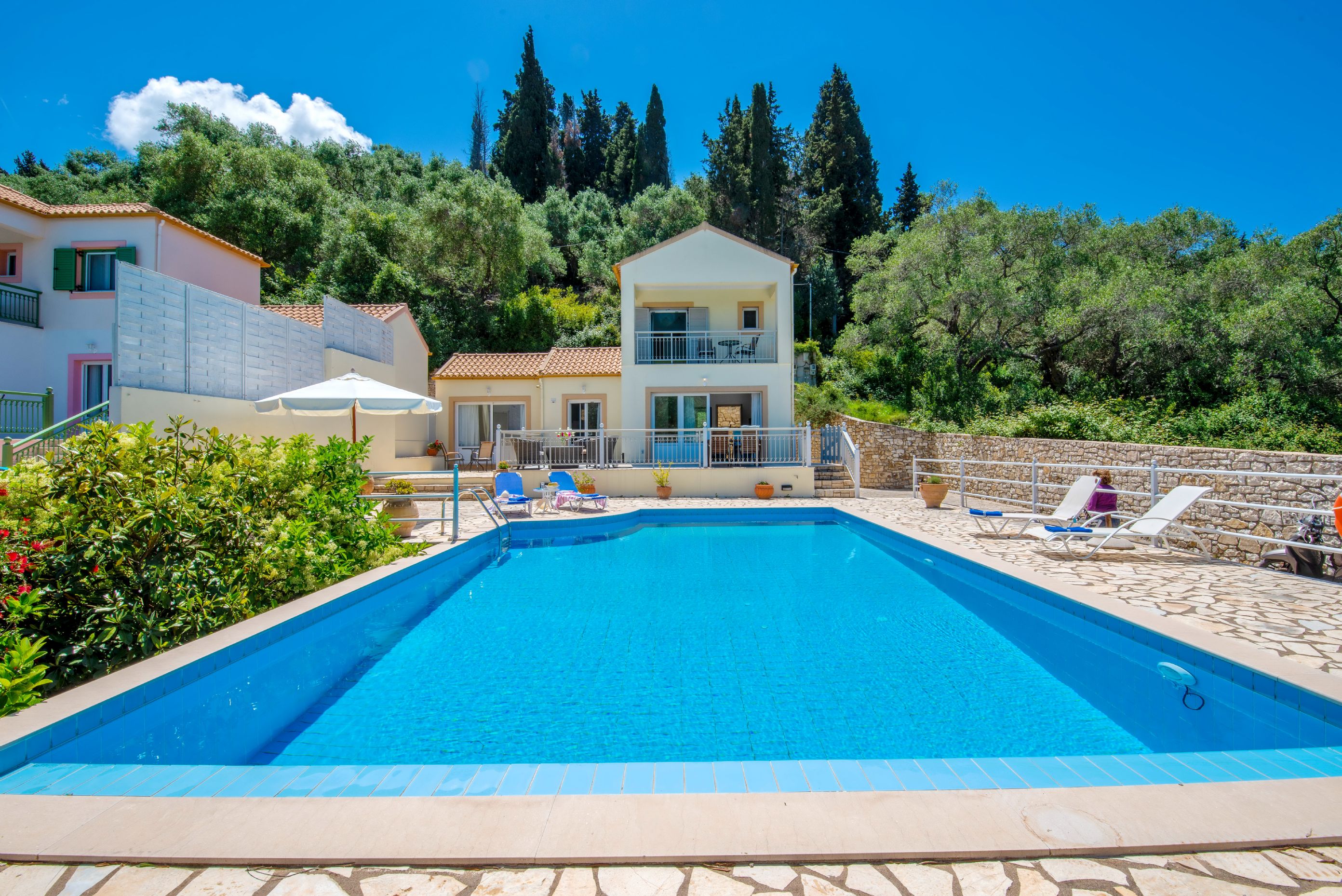 Villa Amphitrite pool and villa