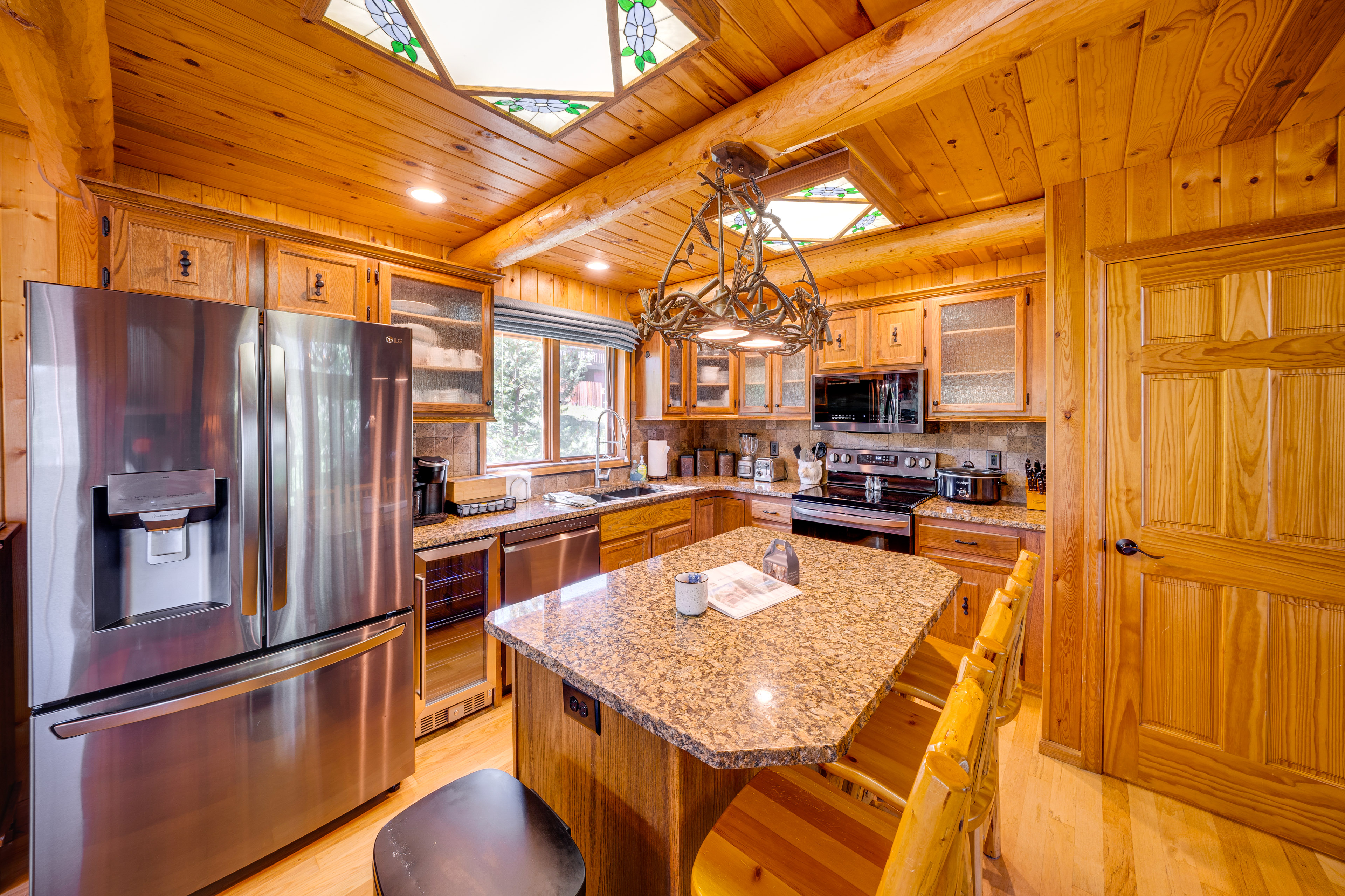 Property Image 2 - Dog-Friendly Grand Lake Cabin w/ Stunning Views!