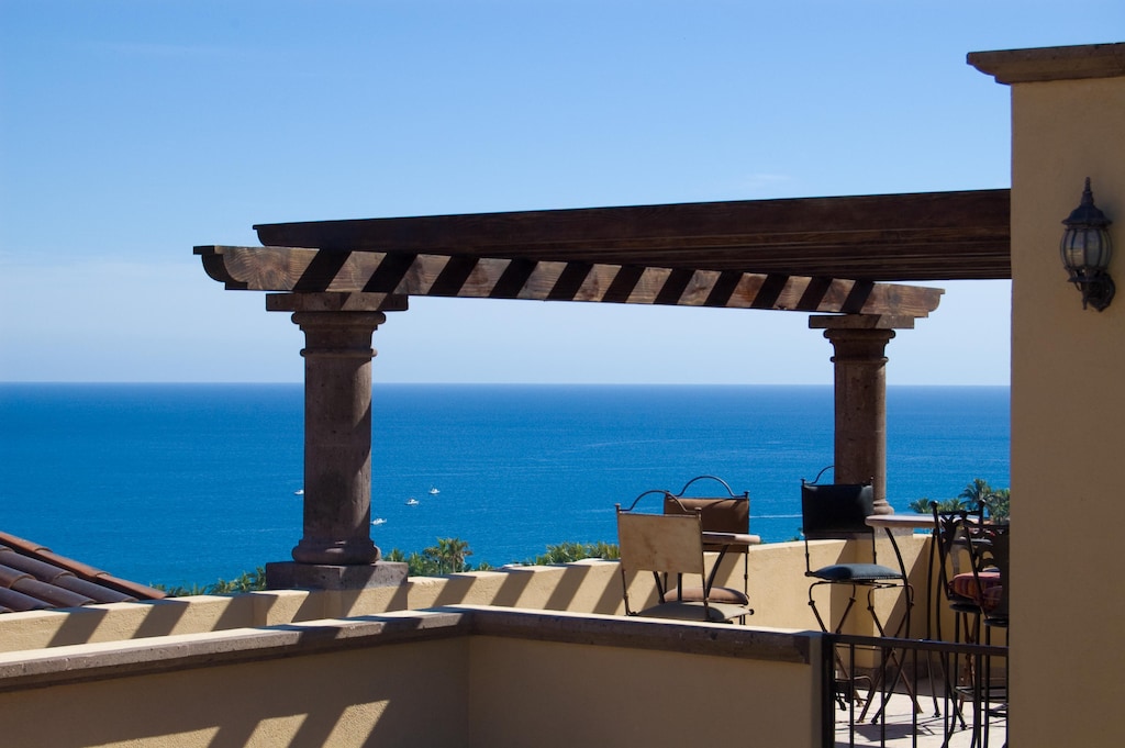 Terrace with fantastic ocean views