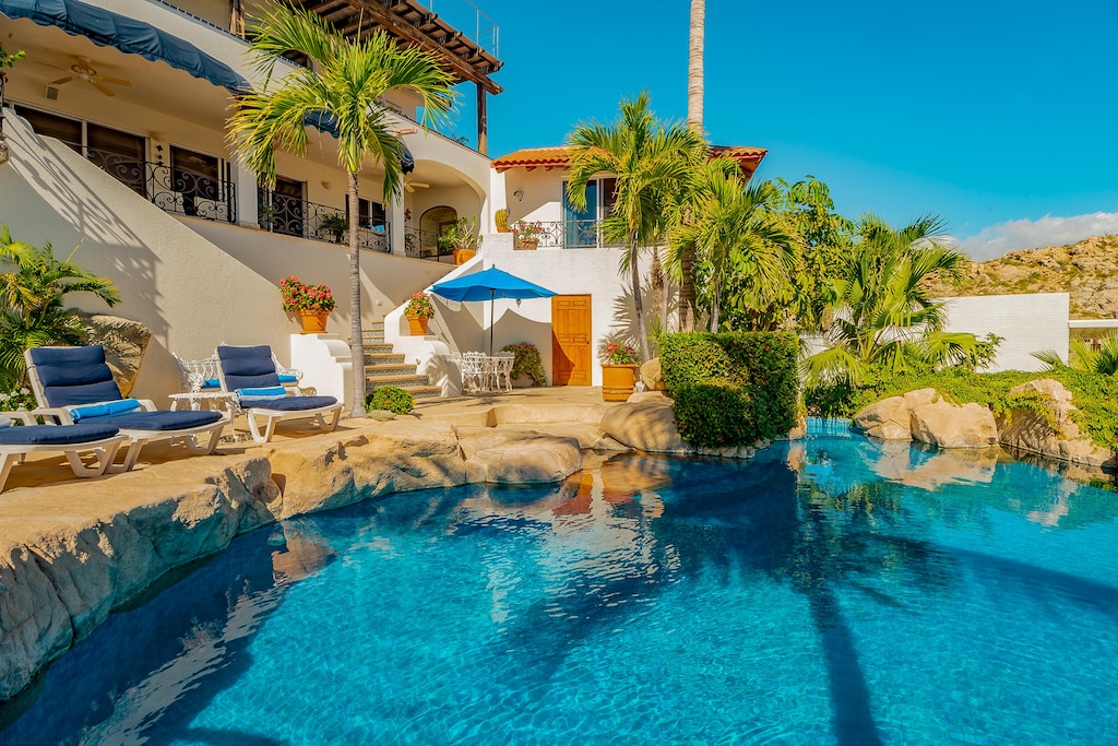 Patio with infinity edge pool